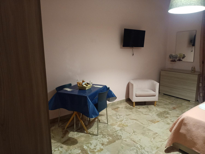 Others 5, Clotilde, Barletta-Andria-Trani
