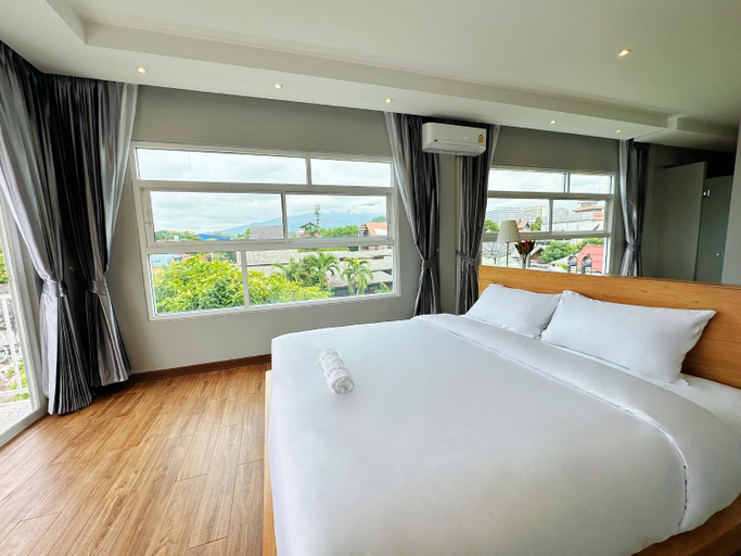 Bedroom 12
