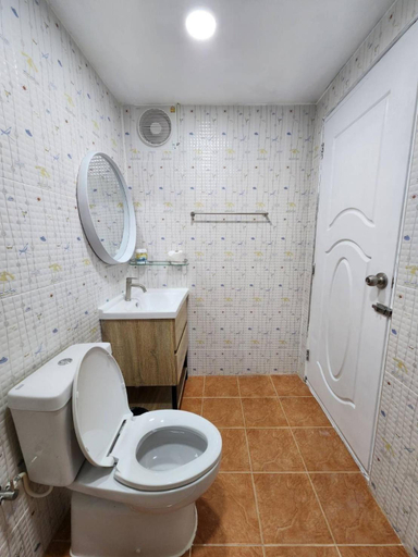 Bathroom 3, Lake Hill Kanchanaburi Resort, Si Sawat