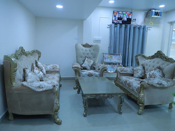 Others 1, samudra inn, Nalgonda