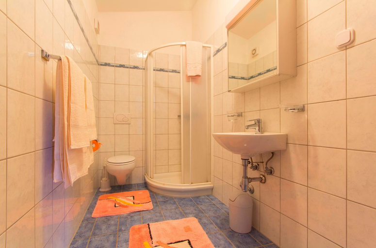 Bathroom 3, 4 Palme Apartments NEW, Vrsar