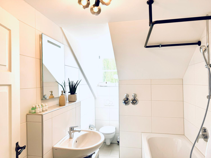 Others 4, UNiQE - design Apartments - SKY-TV - Audi - free parking, Ingolstadt