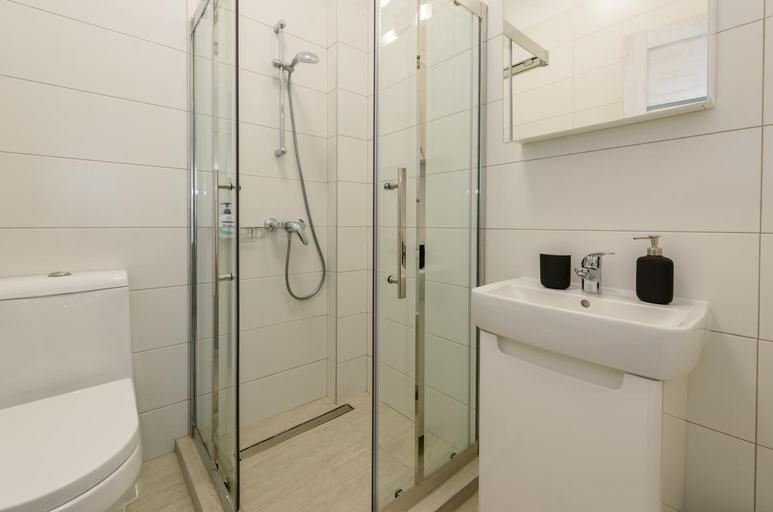 Others 4, Aquarium Residence 5, Navodari