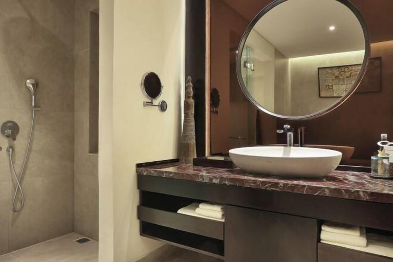 Bathroom 16