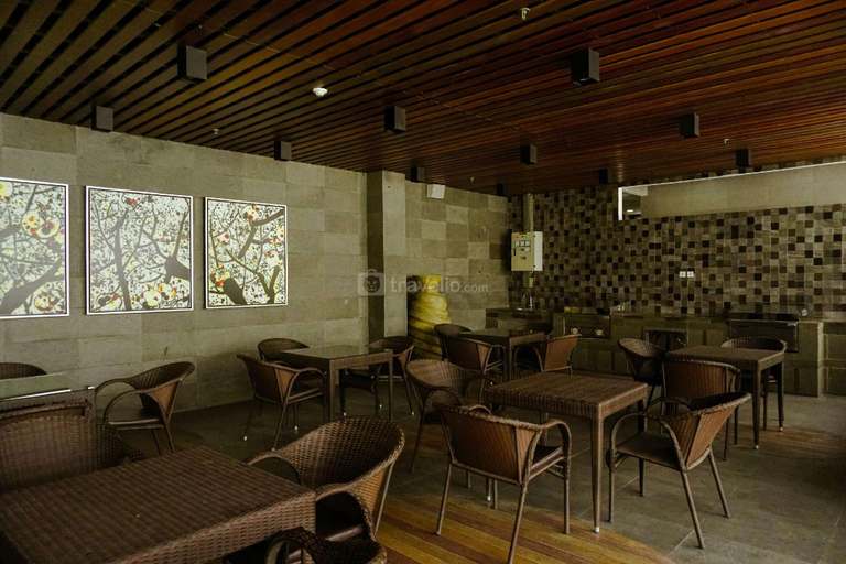 Food & Drinks, Homey and Modern Studio at Sky Terrace By Travelio, West Jakarta