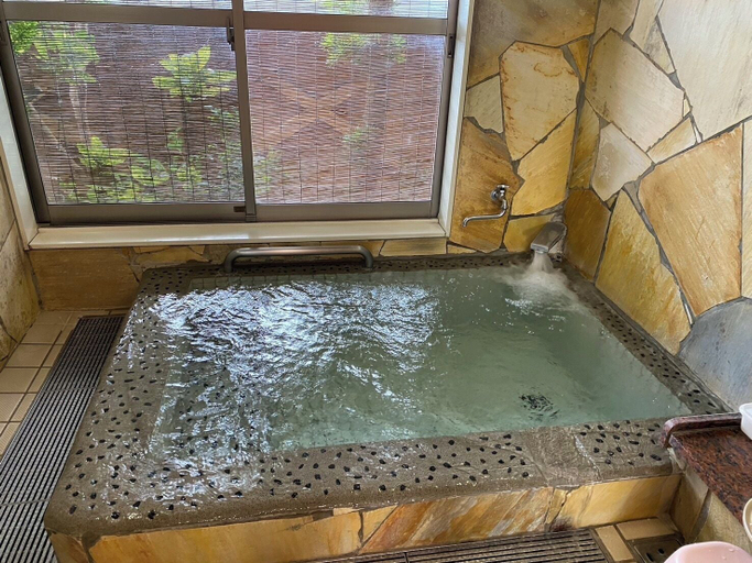 Bathroom 3, kinasse, Yamaga