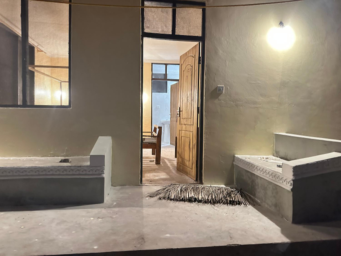 Bathroom 5, Juani beach bungalows, Mafia