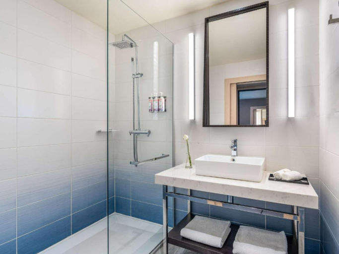 Bathroom 5, Mövenpick Hotel Abidjan, Abidjan