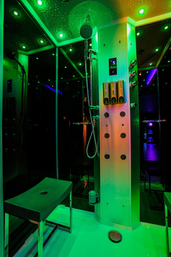 Others 3, Merkelhoeve Wellness, Schinnen