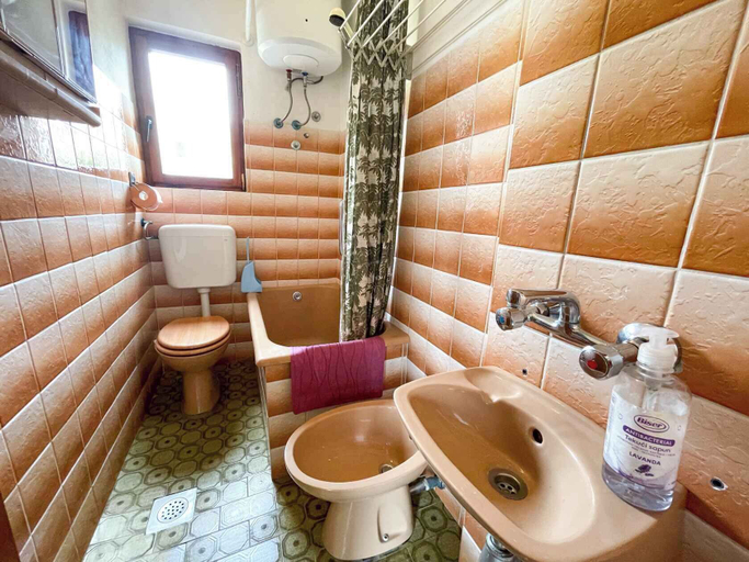 Bathroom 2, Apartment Niro, Crikvenica