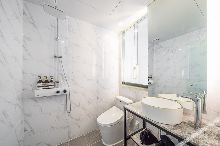 Bathroom 3, DeHomme Hotel, Suyeong
