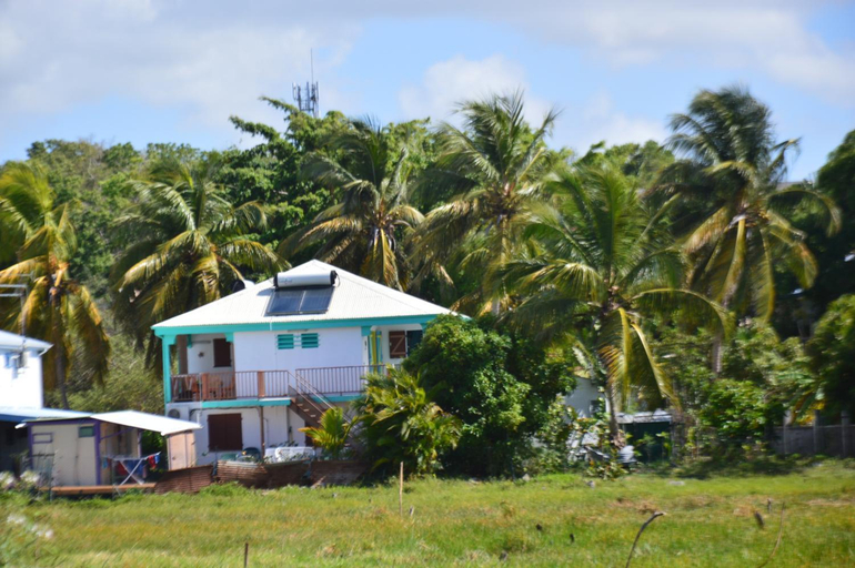 Others 4, Caribgites, Sainte-Anne
