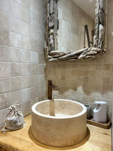 Bathroom 4, La Bergerie de l'Alivettu en Corse, Corse-du-Sud