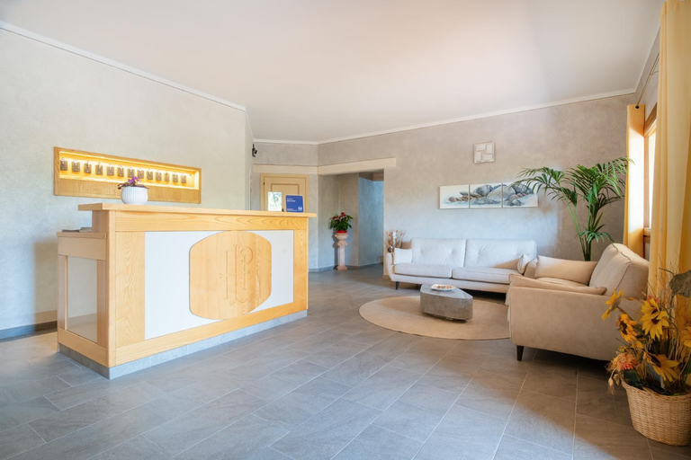 Public Area, Hotel Lu Pitrali, Nuoro