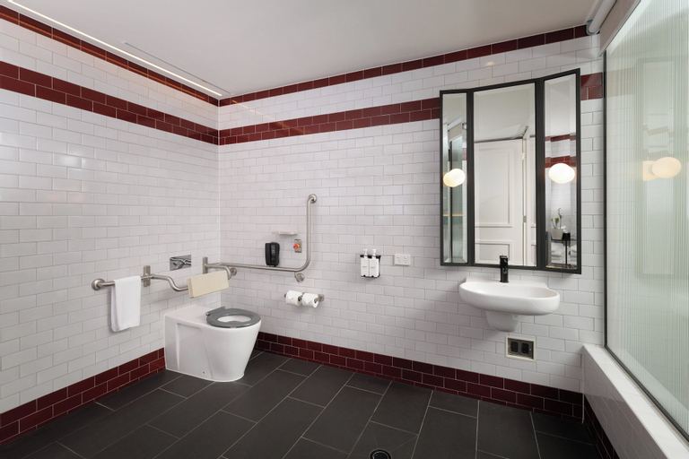 Bathroom 19