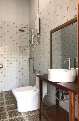 Bathroom 4, Battambang Nature House, Svay Pao