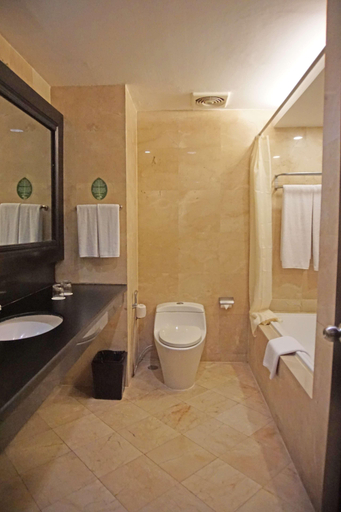 Bathroom 12