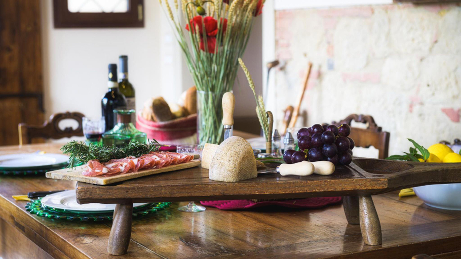 Food & Drinks, Il Fienile 4, Emma Villas, Pisa