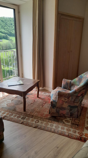 Others 4, Chambre d'hote dans le Cantal vallee de la Maronne, Cantal