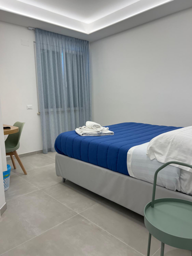 Others 5, Elios Badino B&B, Latina
