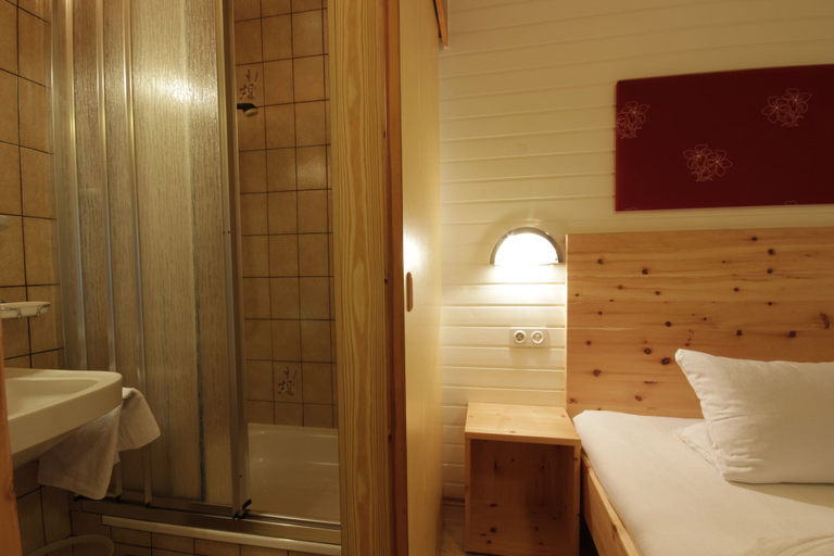 Bedroom 2, Haus Kaunergrat, Landeck
