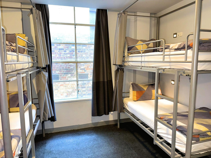 Bedroom 16