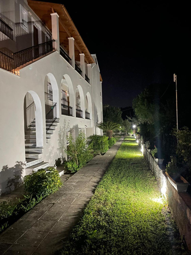 Garden, Casa Alema Verde, Ionian Islands