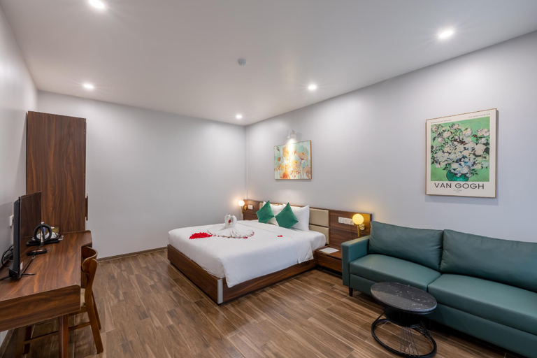 Bedroom 12