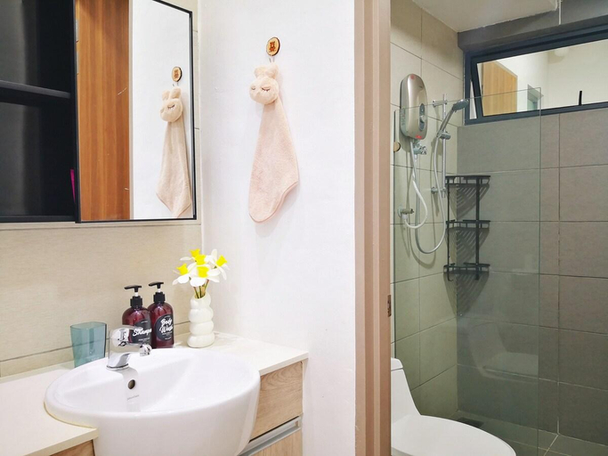 Bathroom, Hanns&KingBed&Wifi&Pool& Comfort Stay5, Sibu