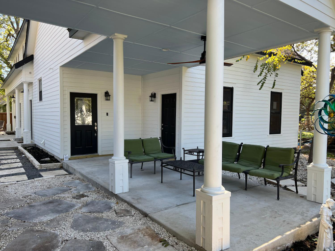 Others 1, Georgetown - Tree house, Williamson