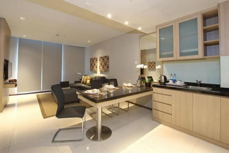 Dining Room 16
