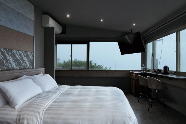 Bedroom 14