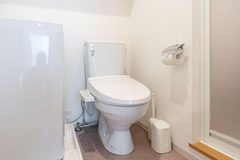 Bathroom 19
