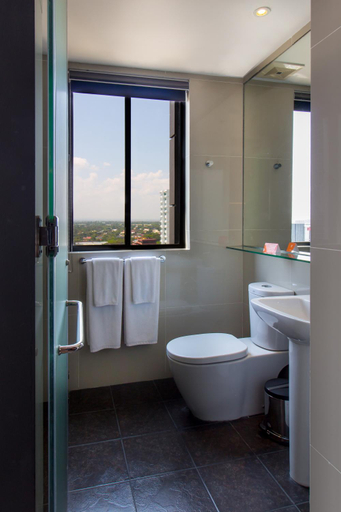 Bathroom 24