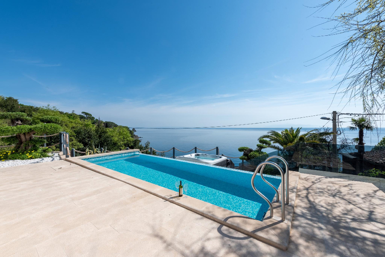 Others 5, Luxury oasis w/ 2 pools in Rijeka, Rijeka