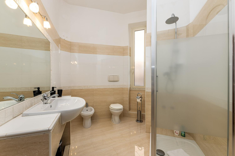 Bathroom 3, Magenta Tiburtino, Rome