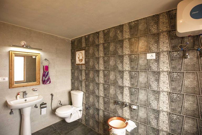 Bathroom 2, Zostel Homes Cheog, Mandi