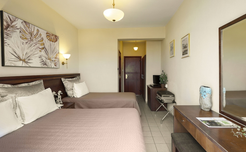 Bedroom 3, Alkyonis Hotel, Central Macedonia