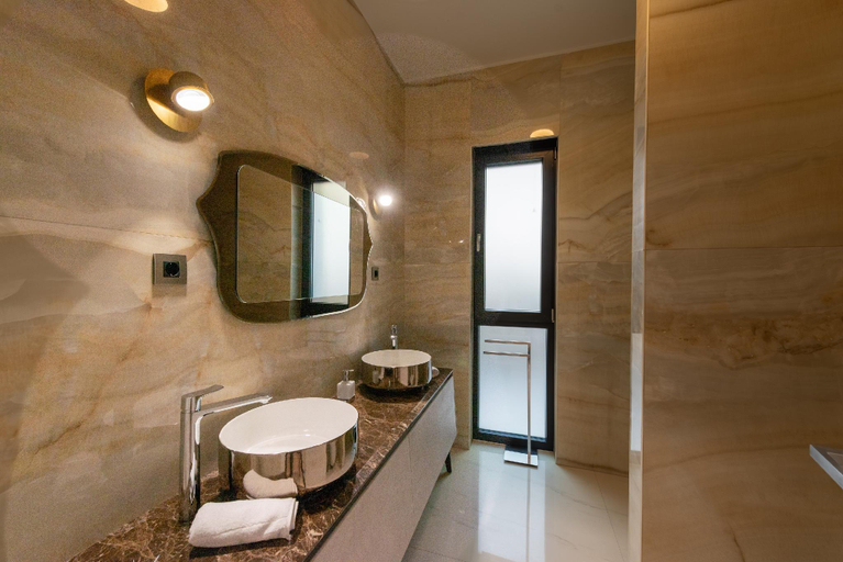 Bathroom 5, Luxury oasis w/ 2 pools in Rijeka, Rijeka