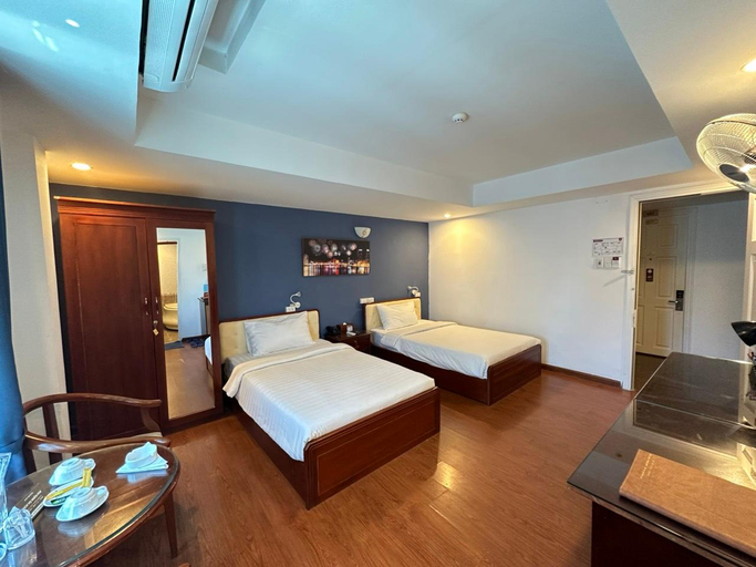 Bedroom 8