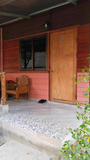 Exterior 4