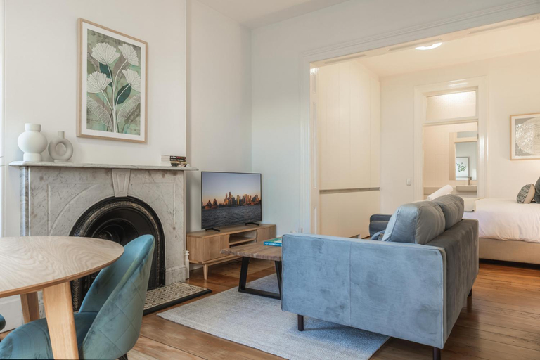 Others, Modern 1-Bed Studio near Tramsheds, Sydney