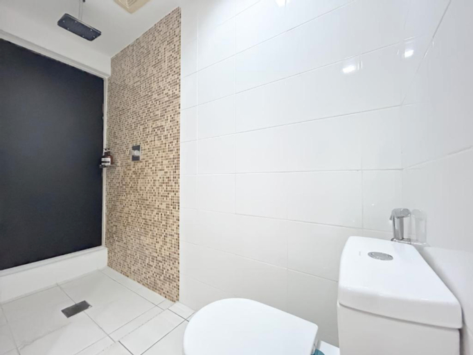 Bathroom 7