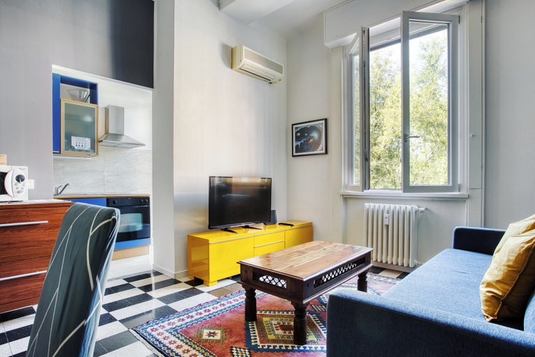 Others 4, JOIVY Stylish Flat in Porta Genova, Milano