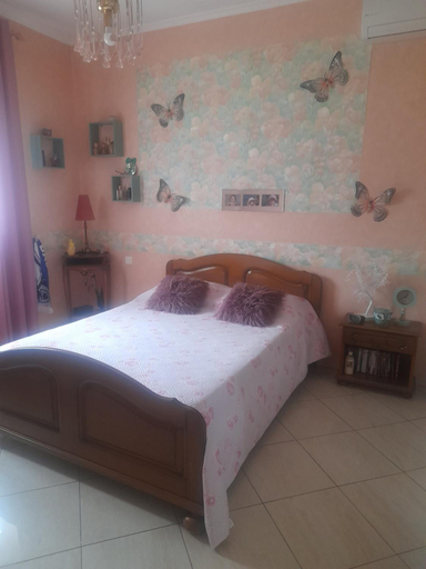 Bedroom 2, Les Espaces de Furiani, Haute-Corse