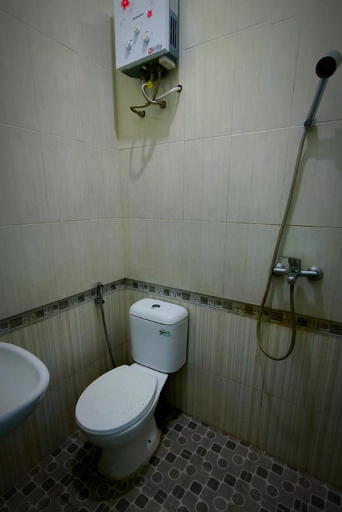 Bathroom, Villa Puncak Garuda, Malang