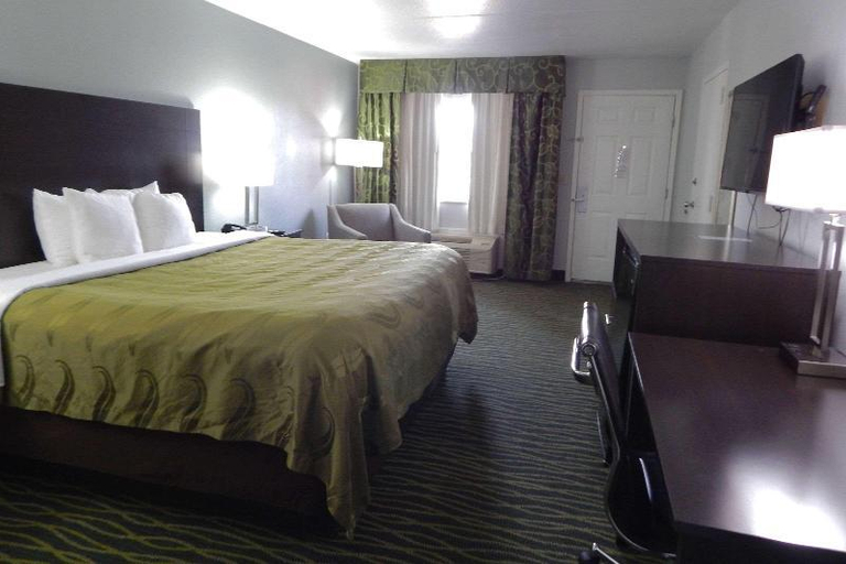 Bedroom 24