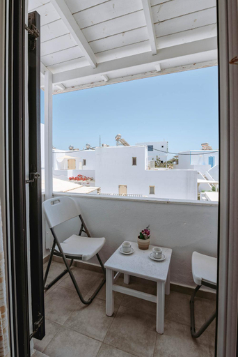 Others 3, Akrogiali rooms, South Aegean
