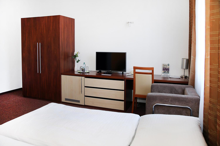 Bedroom 3, Hotel Color, Bratislava