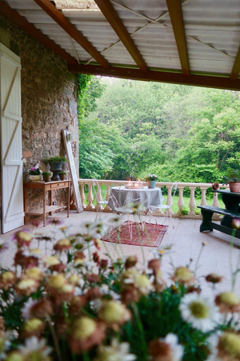 Others 3, La Grenouillere, Dordogne